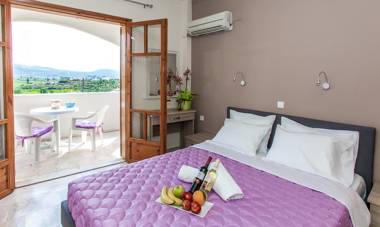 Orelia Pension Tolón Esterno foto